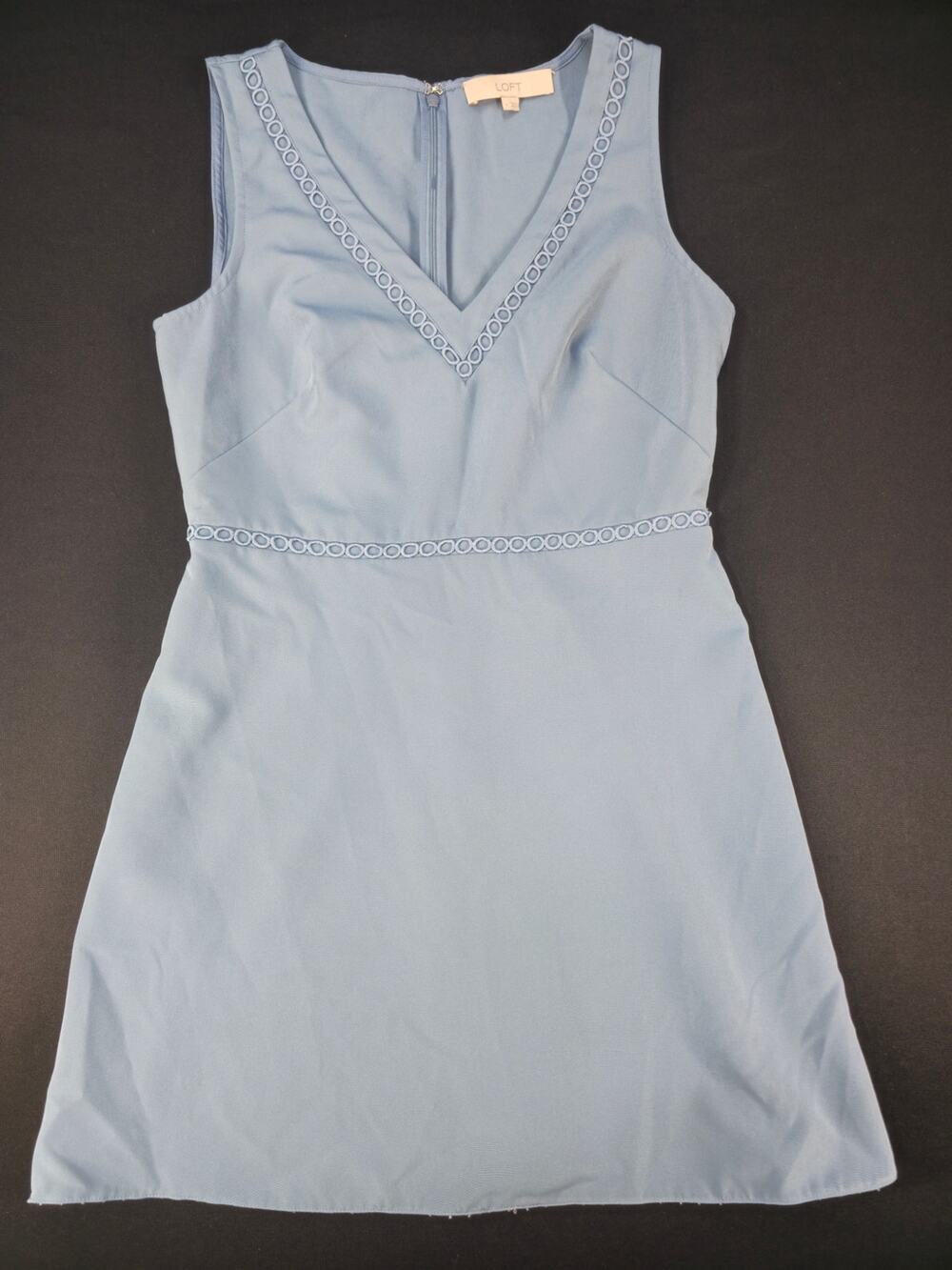 LOFT Womens Size 4 Blue Sleeveless Fit Flare‎ Dress V Neck Stretch Knee Length